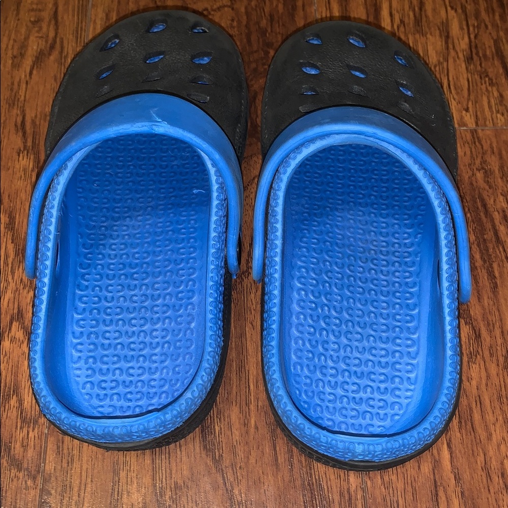 "Croc" clogs - Picture 2 of 7